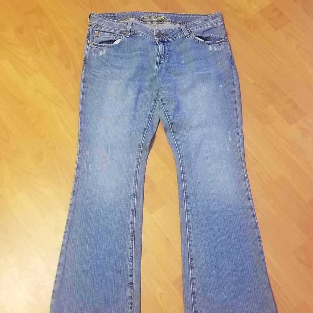 American eagle Artist Jeans